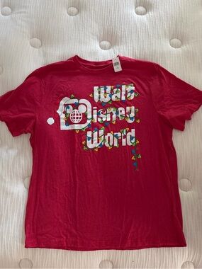 Disney World Holiday/Christmas themed Tee Shirt